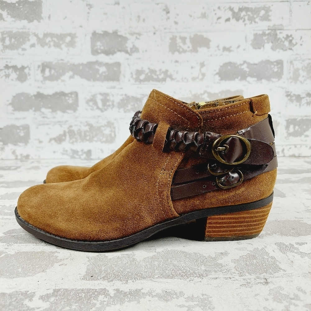 Crown Vintage Tan Brown Suede with Buckle Detail Ankle Boots M532